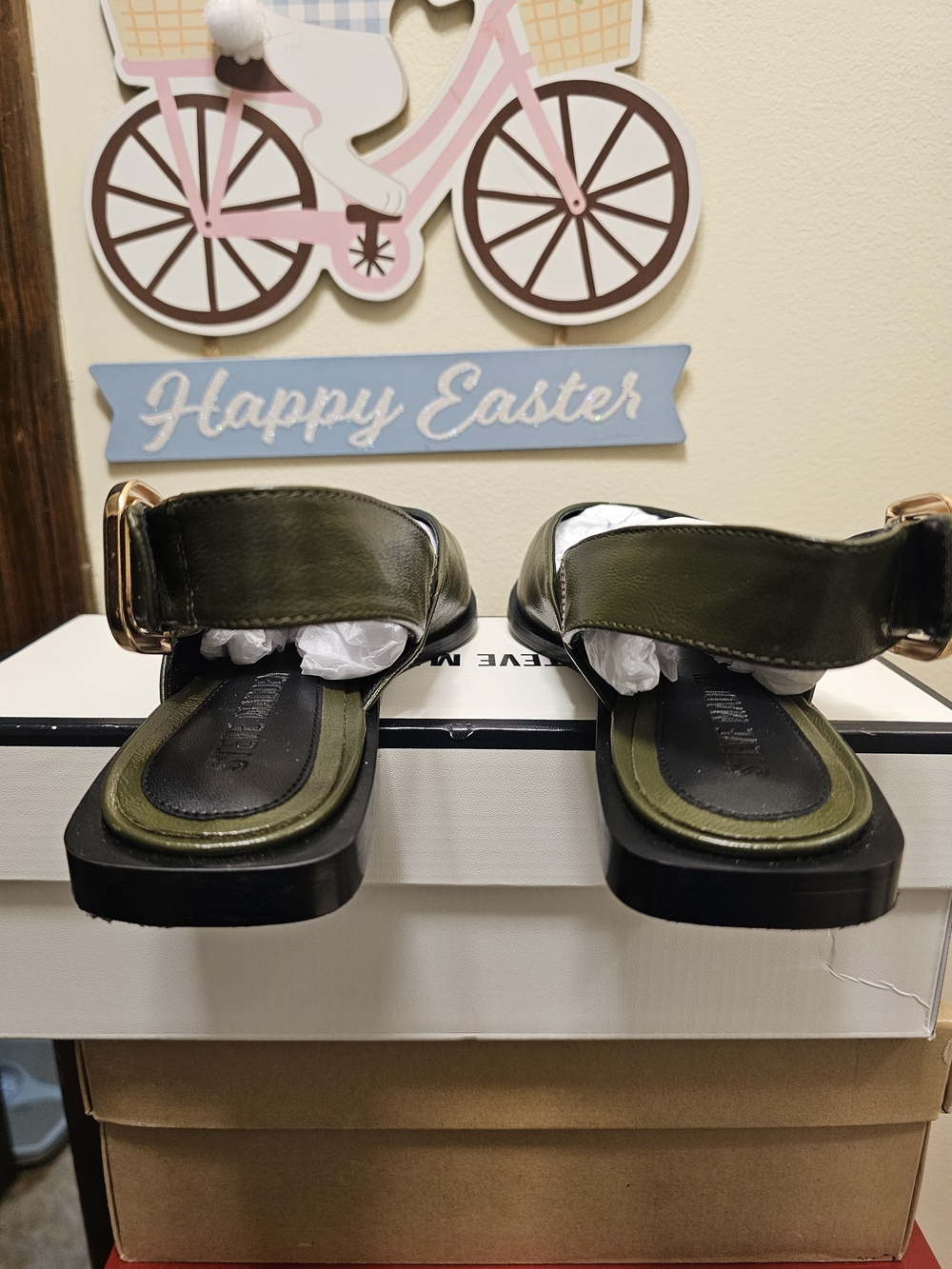 Steve Madden Olive Green Buckle Strap Flat Sandals